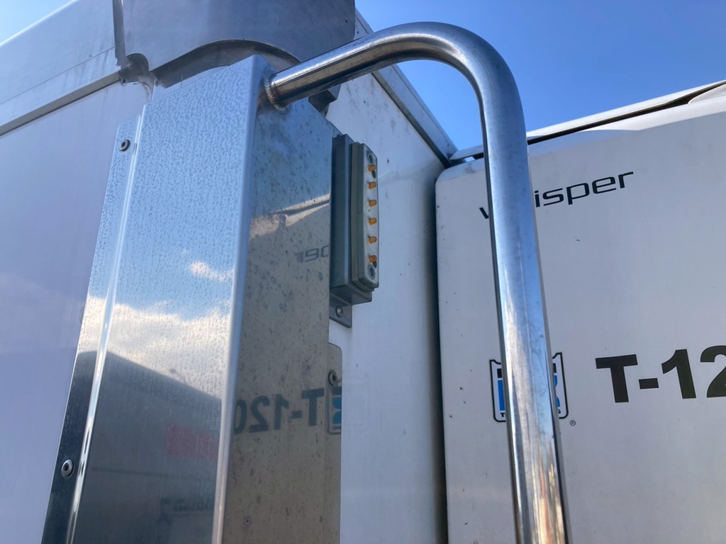 ボディー右肩のマーカーレンズが欠損してます|三菱 スーパーグレート 2PG-FS74HZの写真17