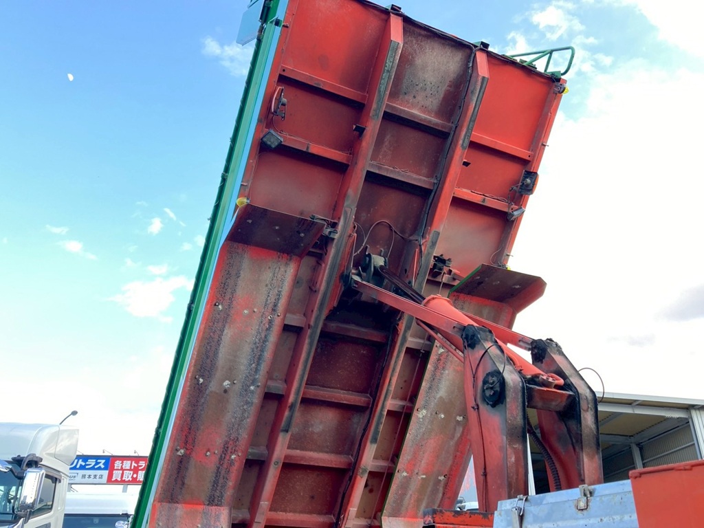 10|いすゞ ギガ QPG-CXZ77BTの写真10