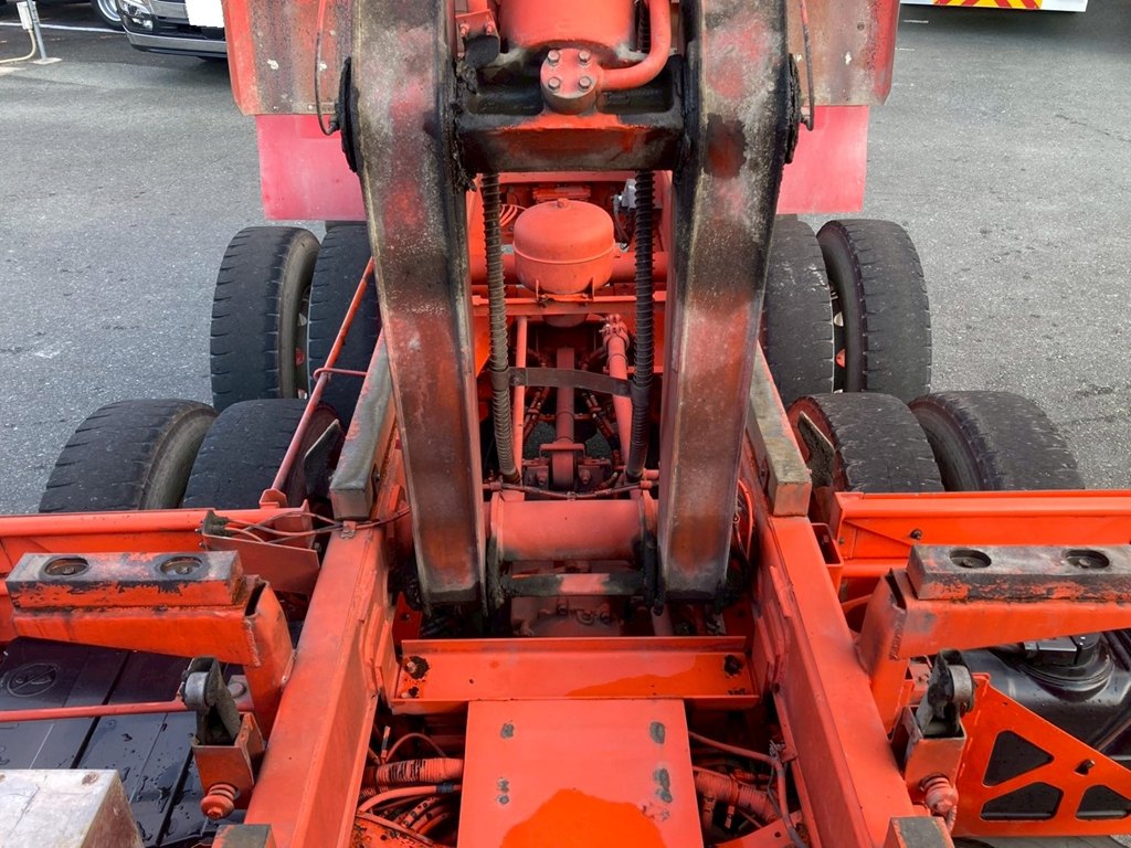 11|いすゞ ギガ QPG-CXZ77BTの写真11