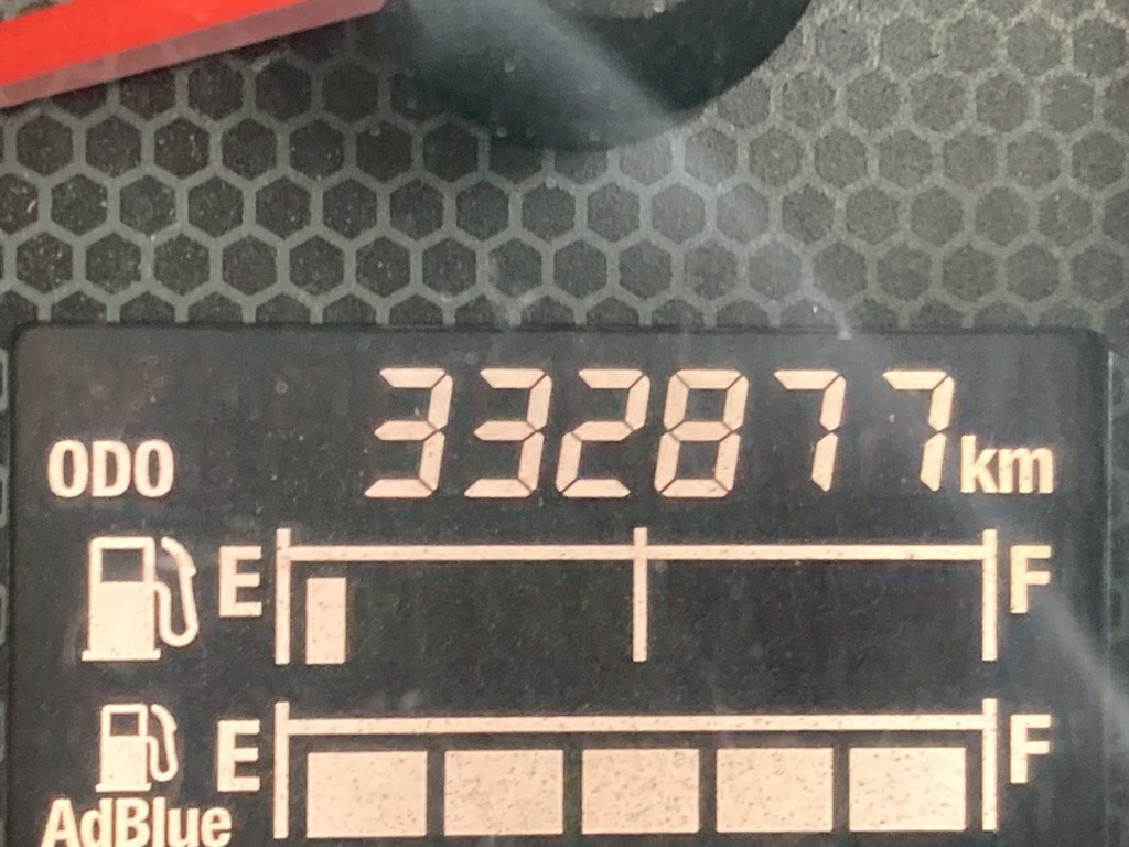 27|いすゞ ギガ QPG-CXZ77BTの写真27