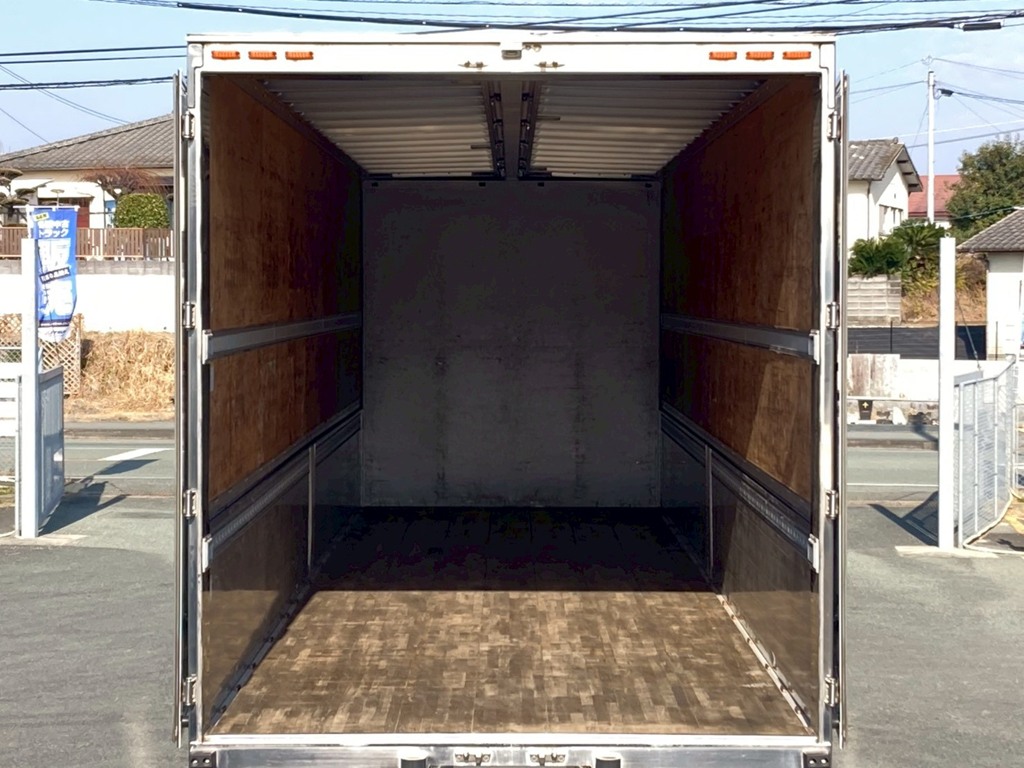 ボディー内|UDトラックス クオン 2PG-CG5CAの写真9