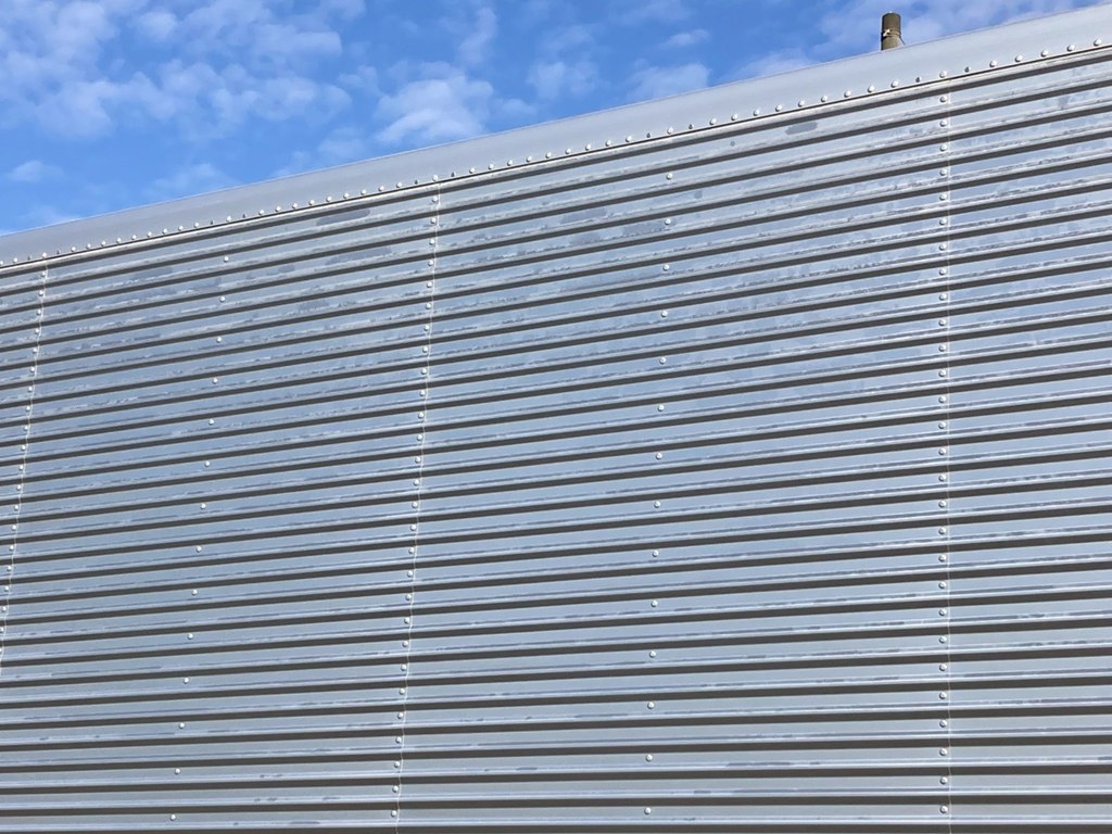 アルミウイングにクリアー剥がれがあります|UDトラックス クオン 2PG-CG5CAの写真19