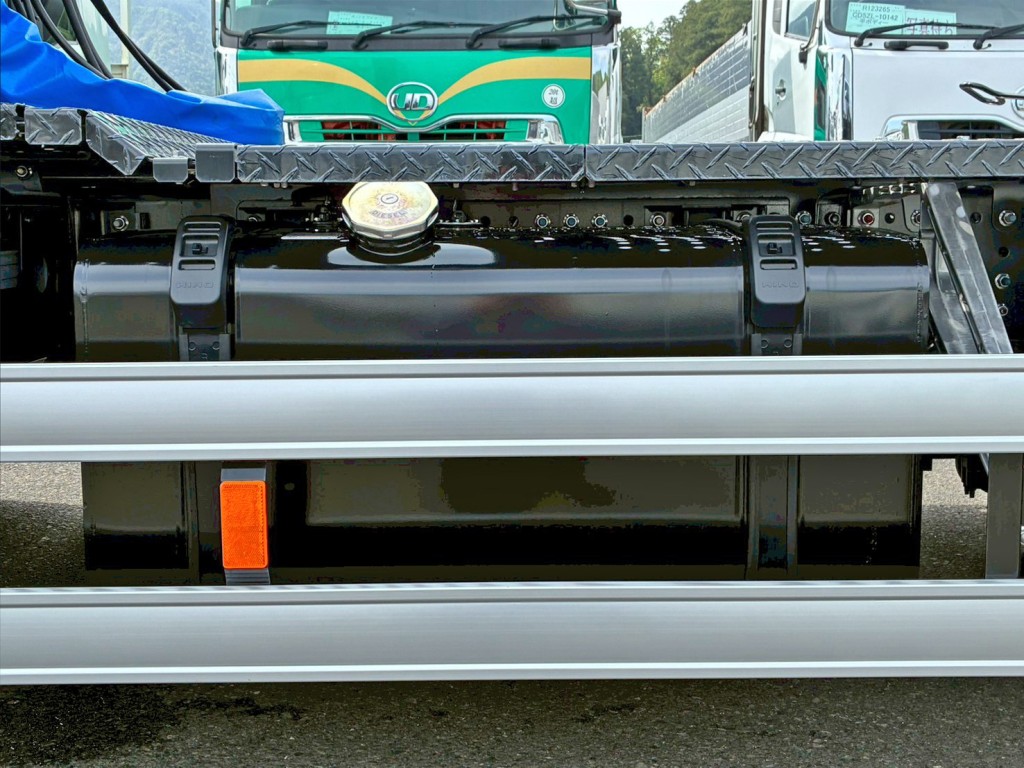 燃料タンクは280Lです。|日野 プロフィア 2DG-SH1AGGCの写真15