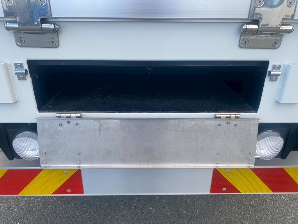 フタはステンレス製です|三菱 ファイター 2KG-FK62FZの写真13