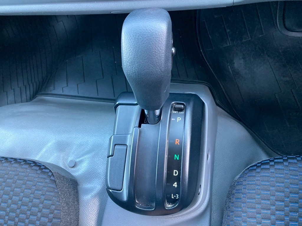 AT車です|日野 デュトロ 2RG-XZU722M(2WD)の写真24