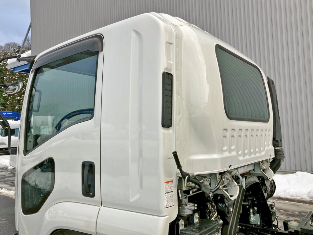 セーフティのプレートです。|いすゞ フォワード 2RG-FRR90S2(2WD)の写真40