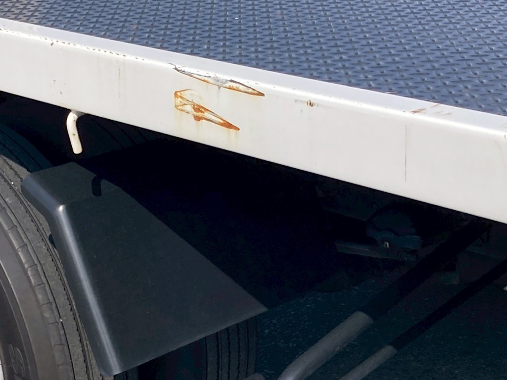 燃料タンクは100Lです。|いすゞ フォワード 2RG-FRR90S2(2WD)の写真42