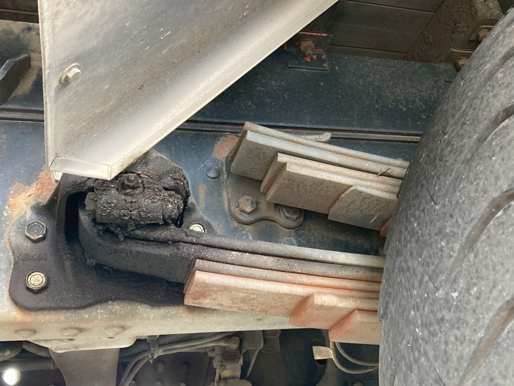 スプリング周辺|日野 レンジャー LDG-FG8JJAAの写真5