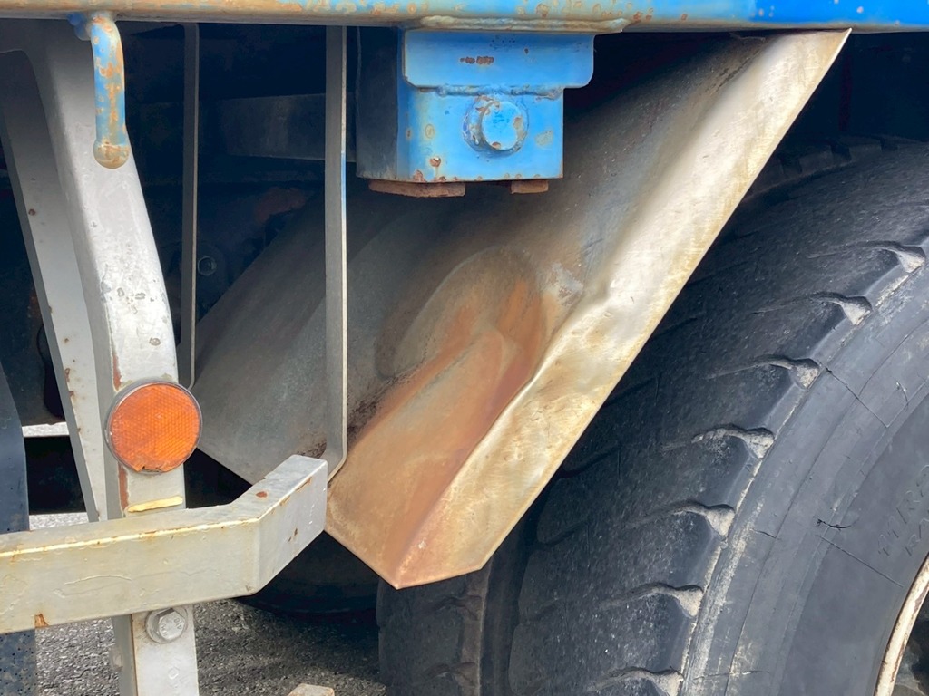 同様に曲り、凹み|日野 レンジャー LDG-FG8JJAAの写真31