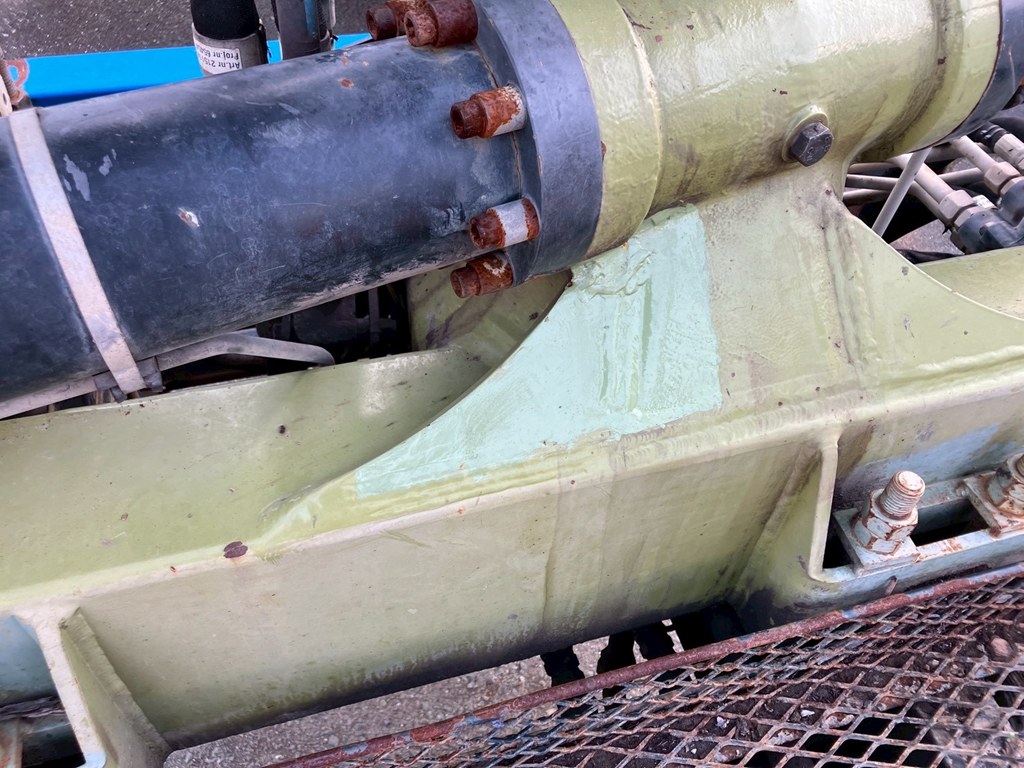 ポストに溶接補修箇所があります。|日野 レンジャー LDG-FG8JJAAの写真34
