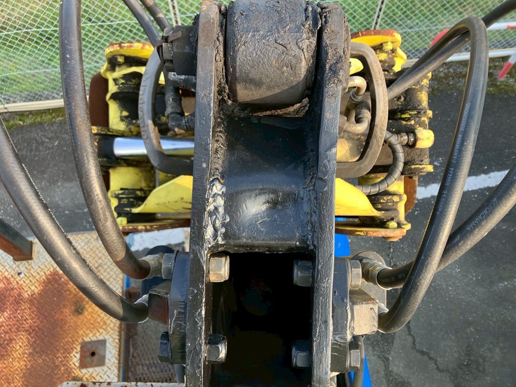 ブーム先端にパッチ当て、溶接補修箇所があります。|日野 レンジャー LDG-FG8JJAAの写真40