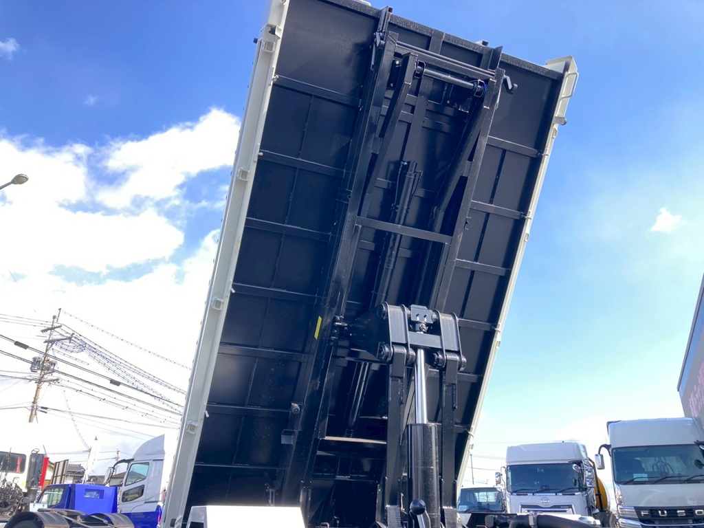 いすゞ フォワード 2RG-FRR90S4(2WD)の写真13