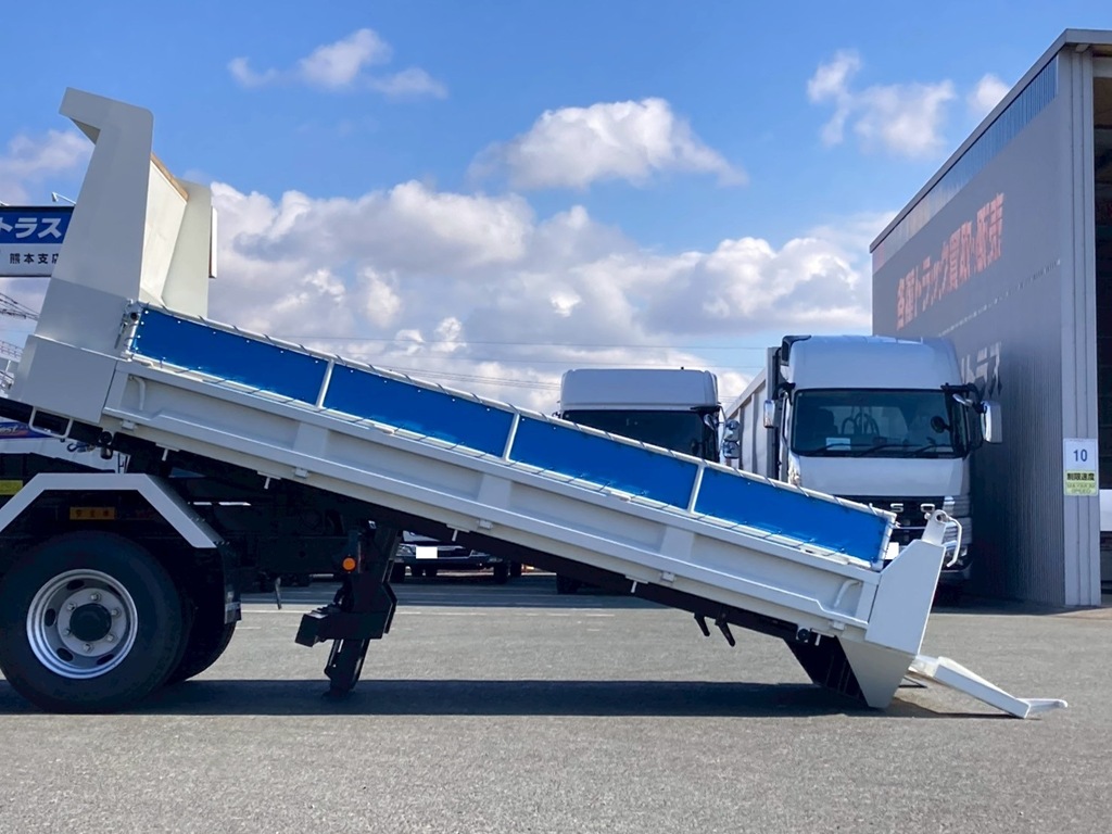 傾斜の状態|いすゞ フォワード 2RG-FRR90S4(2WD)の写真17