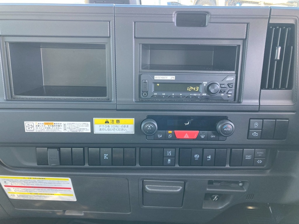 インパネ廻り|いすゞ フォワード 2RG-FRR90S4(2WD)の写真24