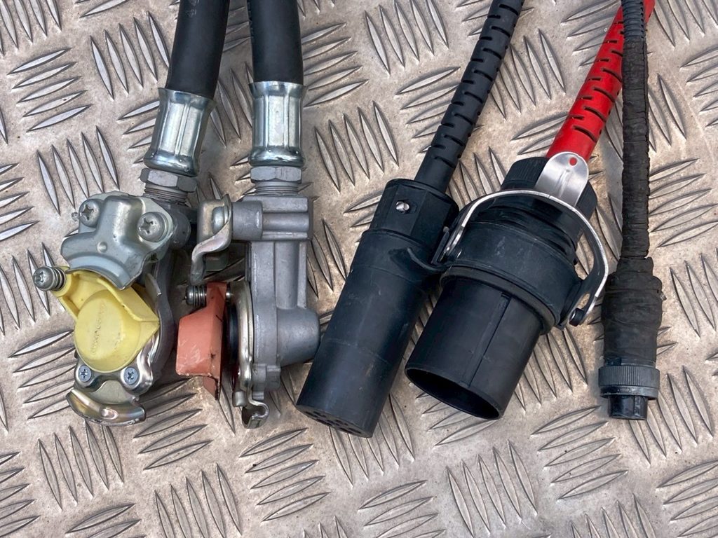 15|UDトラックス クオン 2PG-GK6DADの写真15