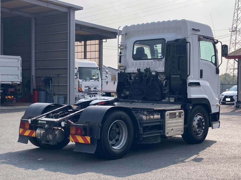 4|いすゞ ギガ 2PG-EXD52CDの写真4