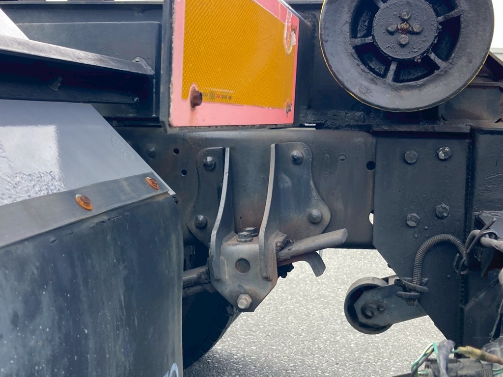 シャシ周辺|日野 レンジャー ADG-FD7JGWA(2WD)の写真6