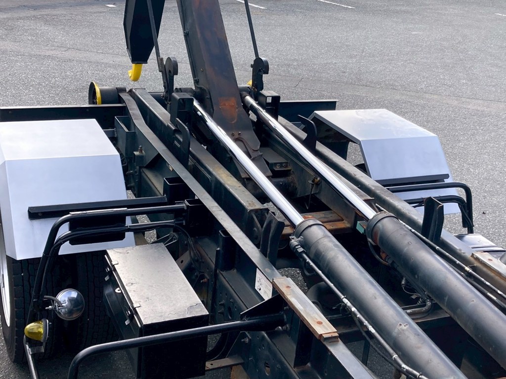 ツインシリンダーです|日野 レンジャー ADG-FD7JGWA(2WD)の写真10