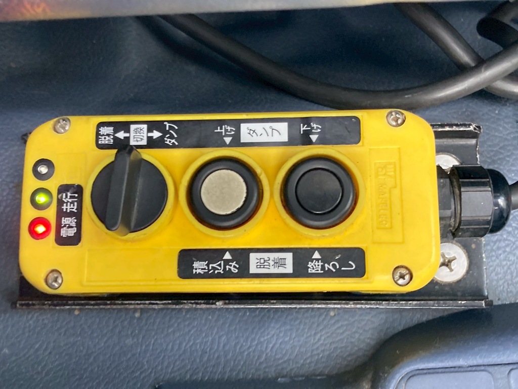 操作スイッチ|日野 レンジャー ADG-FD7JGWA(2WD)の写真27