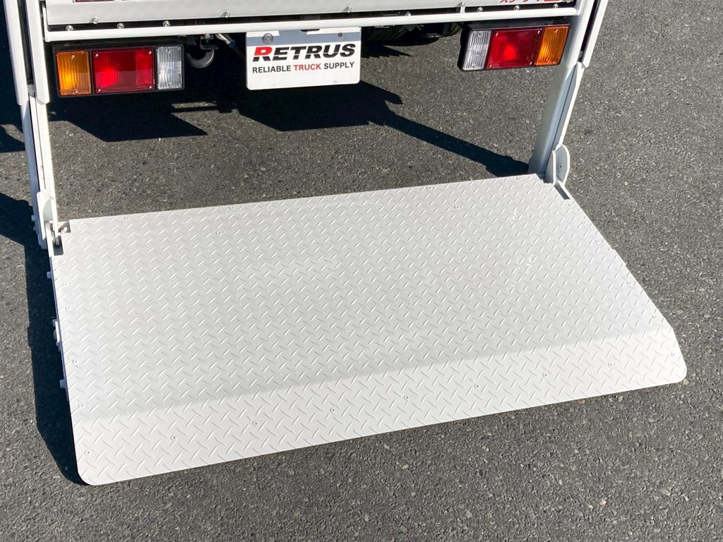 ゲートのステージの状態です。|いすゞ エルフ 2RG-NJR88AF(2WD)の写真12