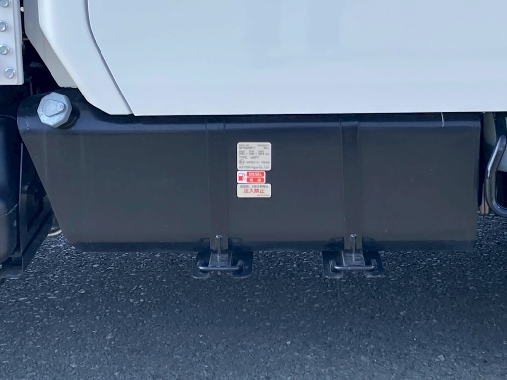 燃料タンクは50Lです。|いすゞ エルフ 2RG-NJR88AF(2WD)の写真20