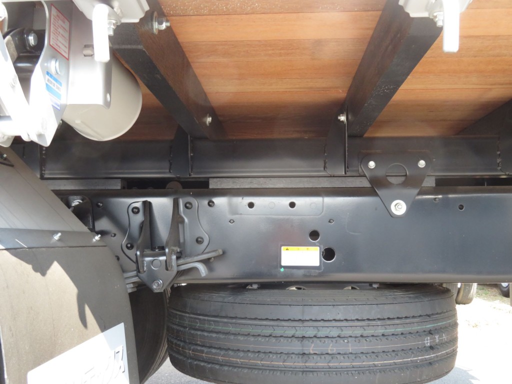 シャーシとネタの状態です。|日野 レンジャー 2KG-FE2ACAの写真5