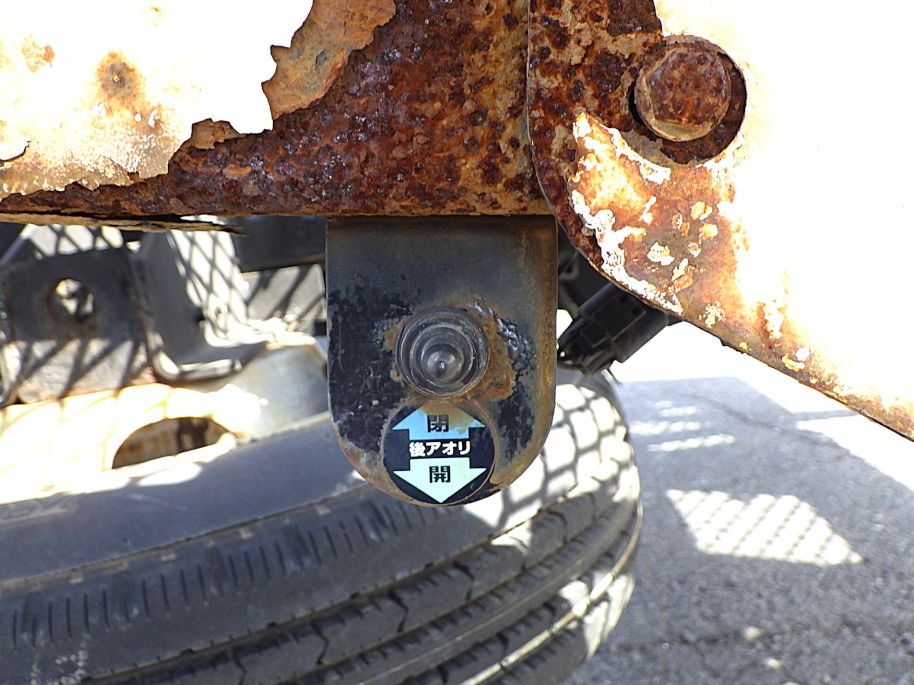 歩み板の操作スイッチです。|いすゞ エルフ TPG-NPR85N(2WD)の写真31