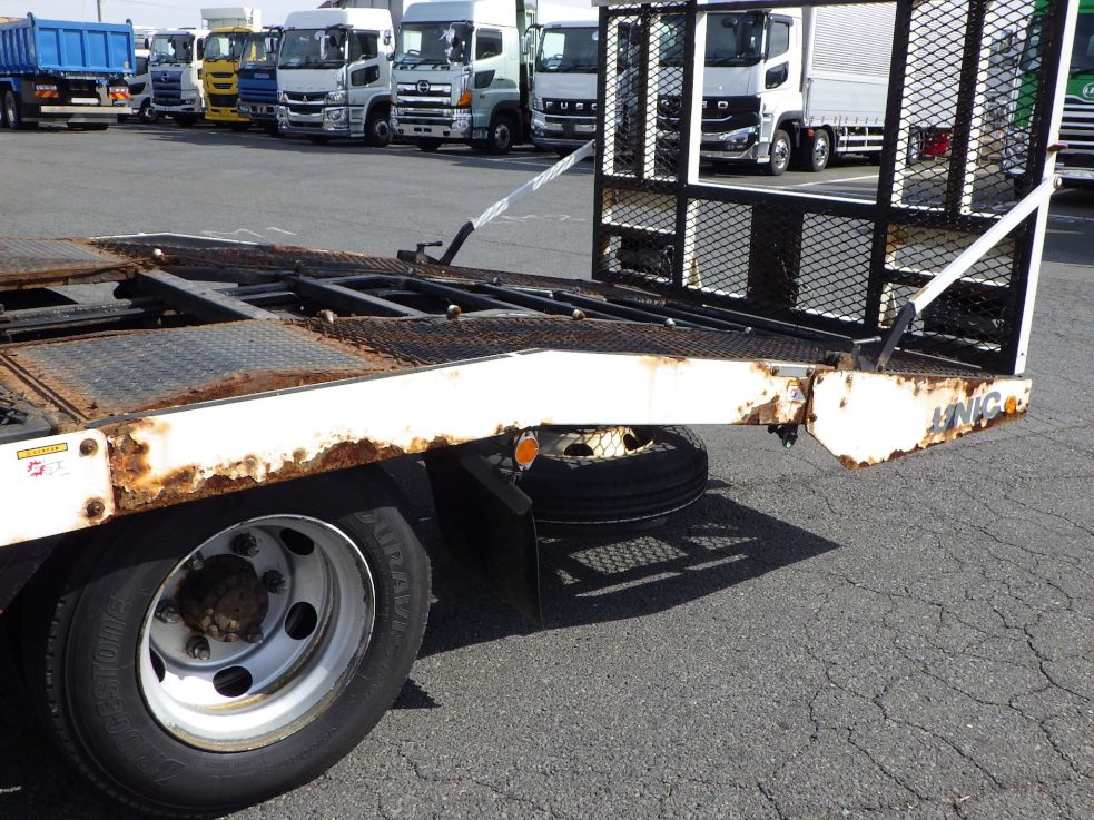 ボディー後方の両サイドに腐食があります。|いすゞ エルフ TPG-NPR85N(2WD)の写真58