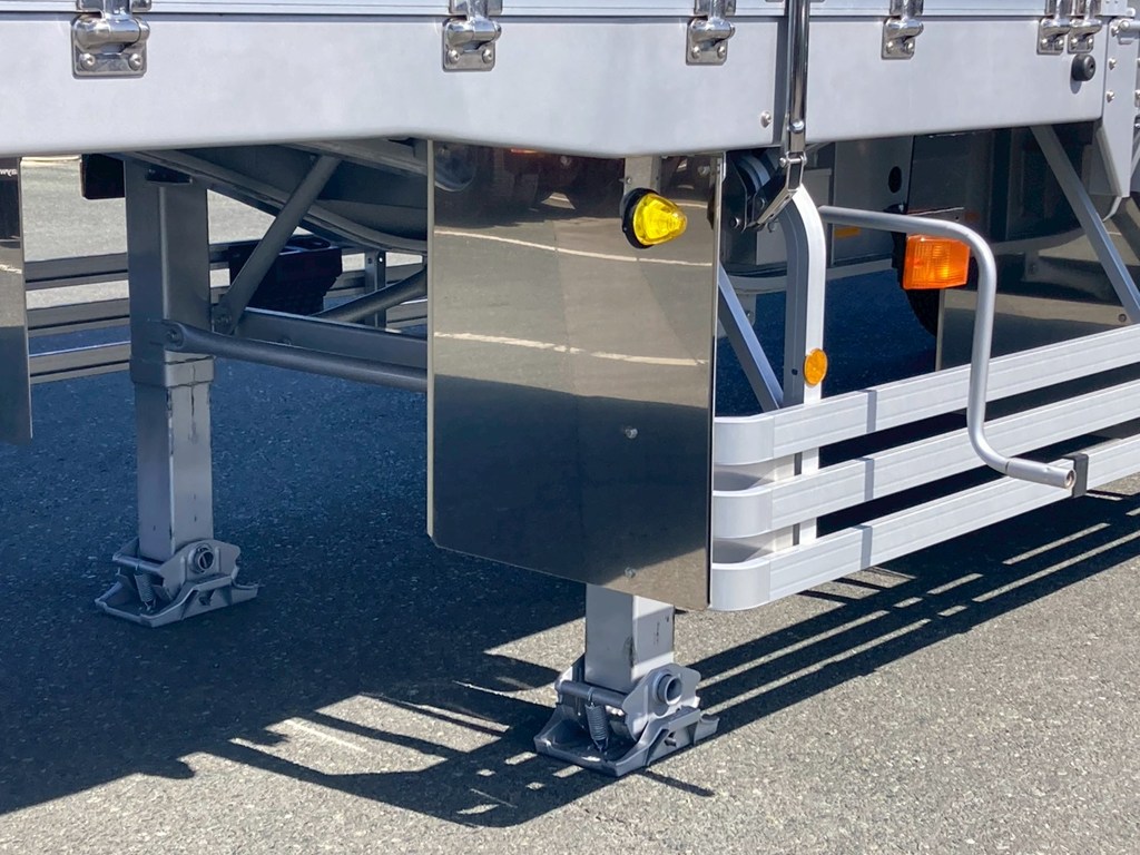 脚は手動式です。|トレクス PFB34118の写真39