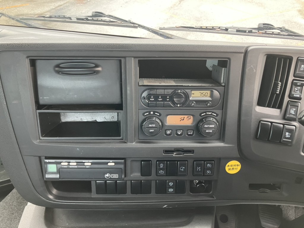 いすゞ ギガ QKG-EXD52BDの写真22
