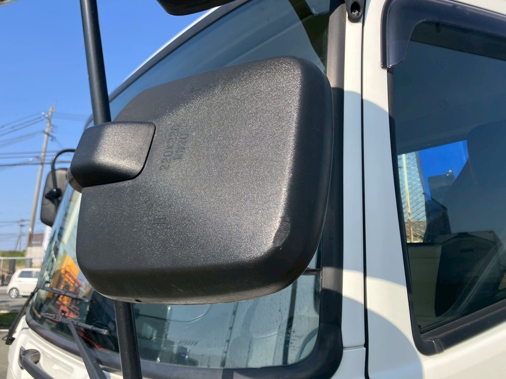 左アンダーミラーカバーにスリ傷があります。|日野 レンジャー 2PG-FJ2ABAの写真18