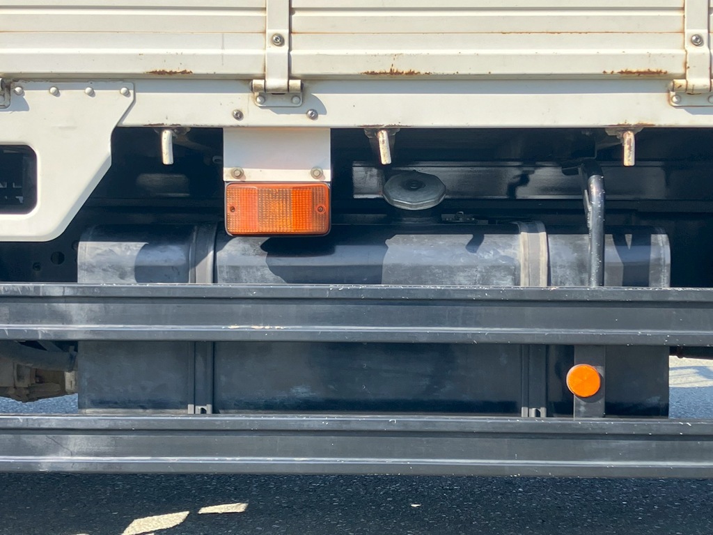 燃料タンクは200Lです。|日野 レンジャー 2PG-FJ2ABAの写真31