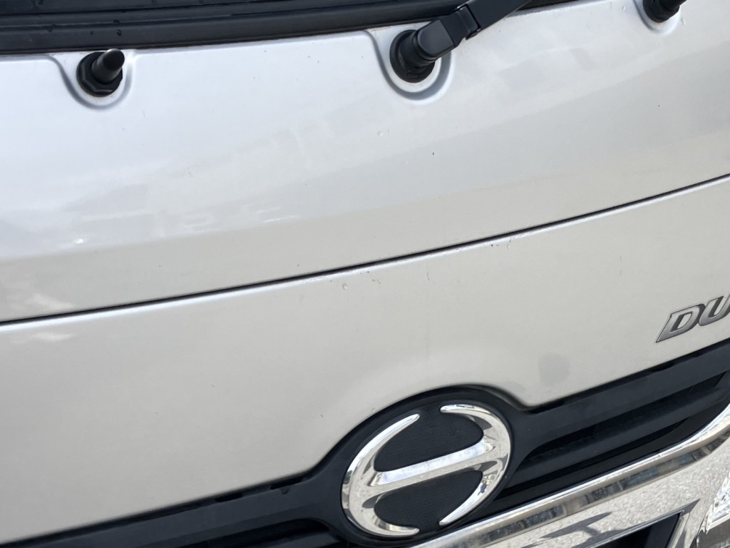 フロントパネルに、傷があります。|日野 デュトロ TKG-XZU605M(2WD)の写真17