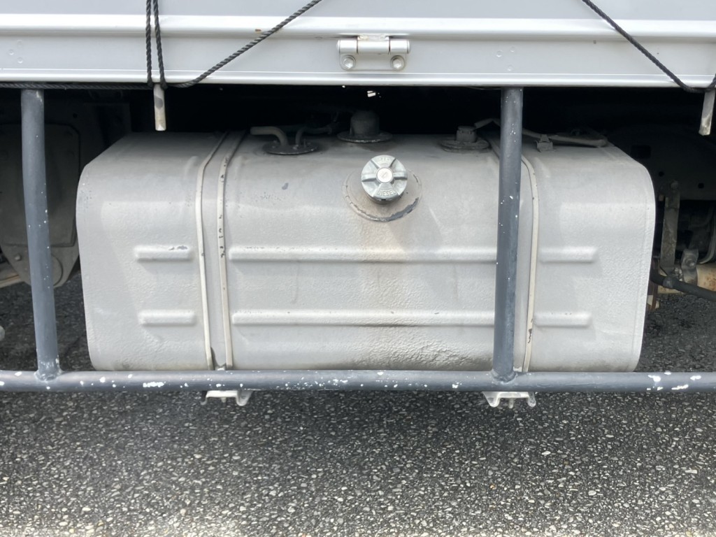 燃料タンクは、80Lです。|日野 デュトロ TKG-XZU605M(2WD)の写真27