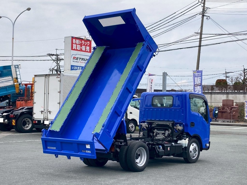 いすゞ エルフ 2RG-NKR88AT(2WD)の写真4