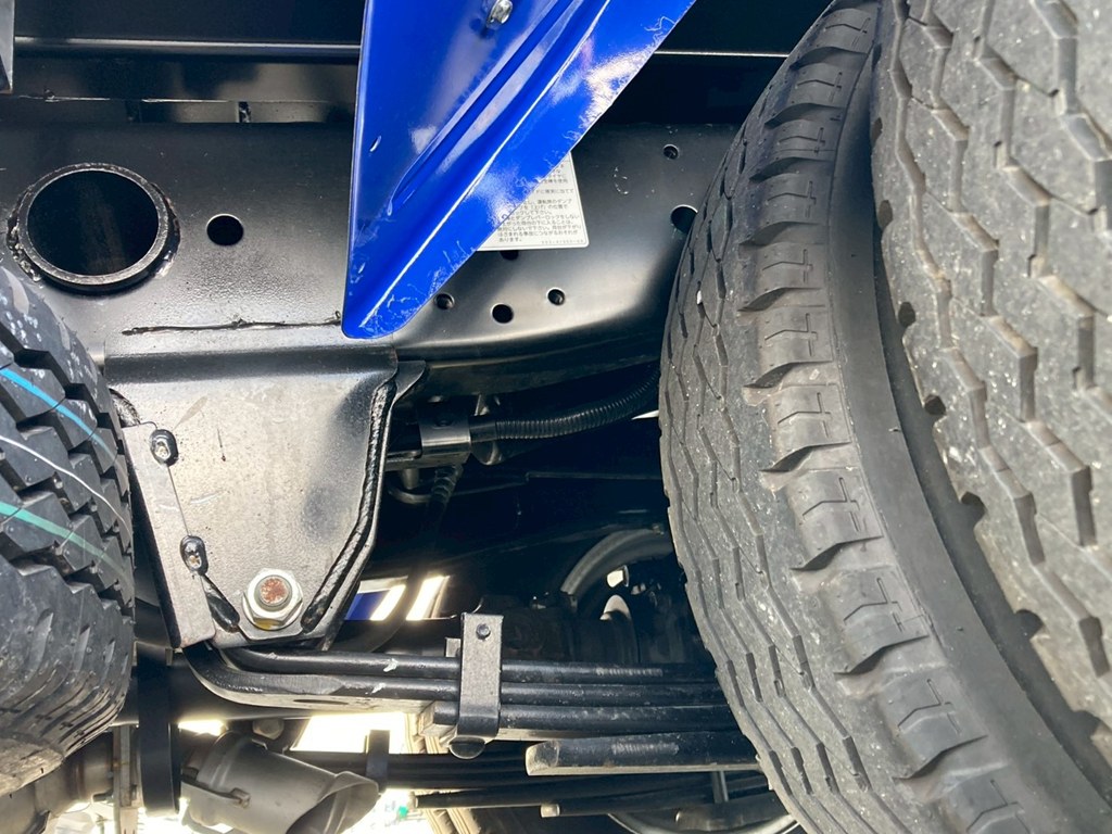 いすゞ エルフ 2RG-NKR88AT(2WD)の写真5