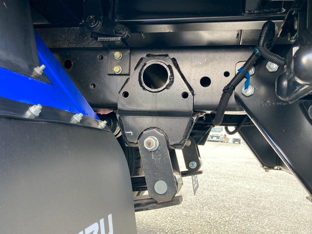 いすゞ エルフ 2RG-NKR88AT(2WD)の写真6