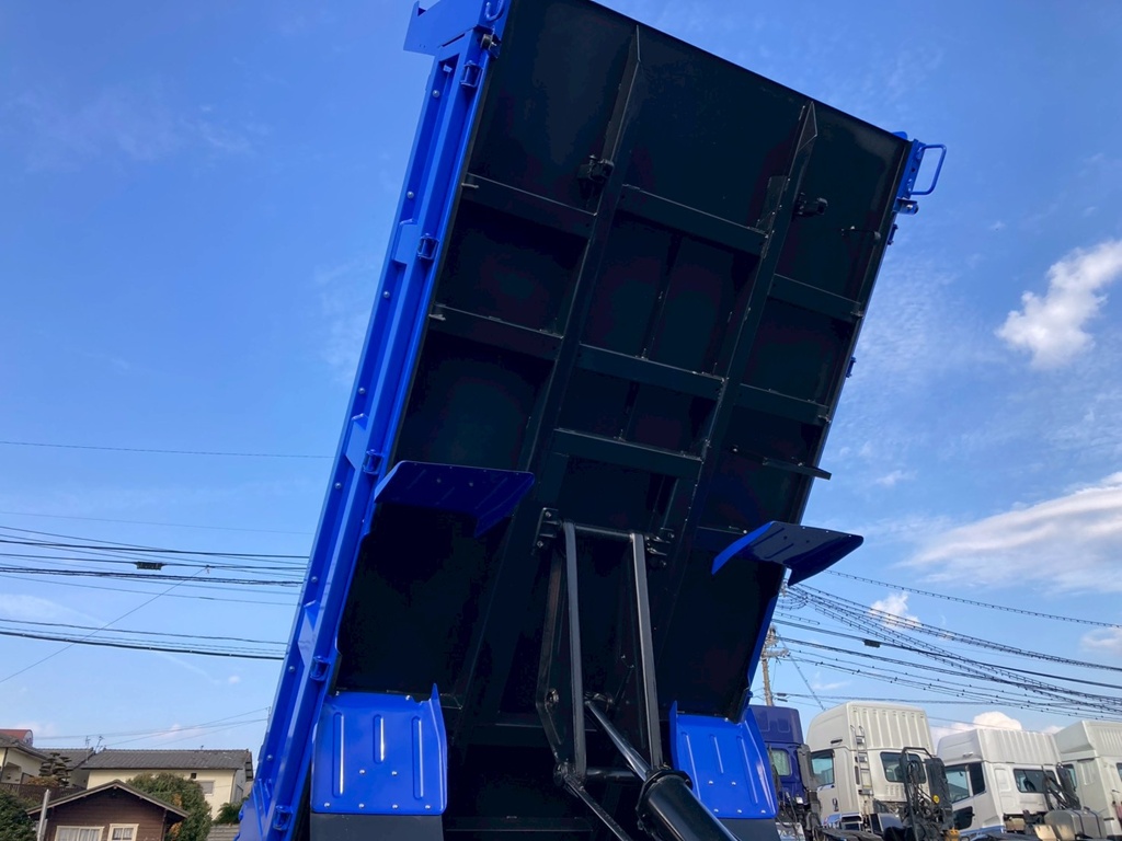 いすゞ エルフ 2RG-NKR88AT(2WD)の写真10