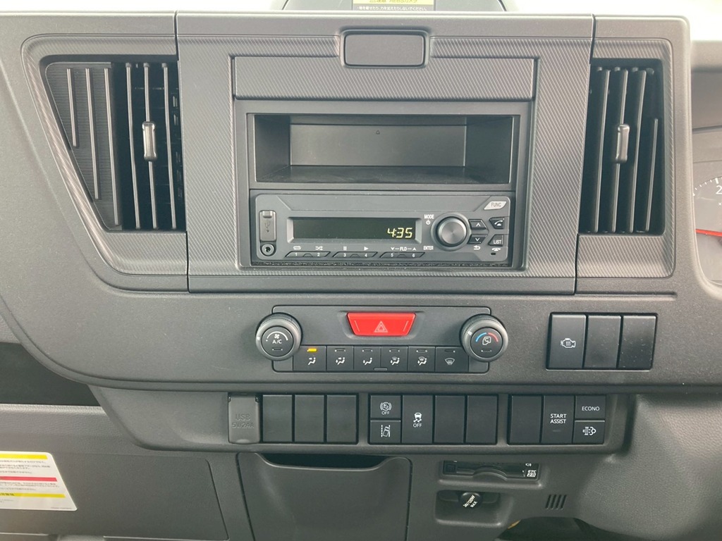 いすゞ エルフ 2RG-NKR88AT(2WD)の写真20