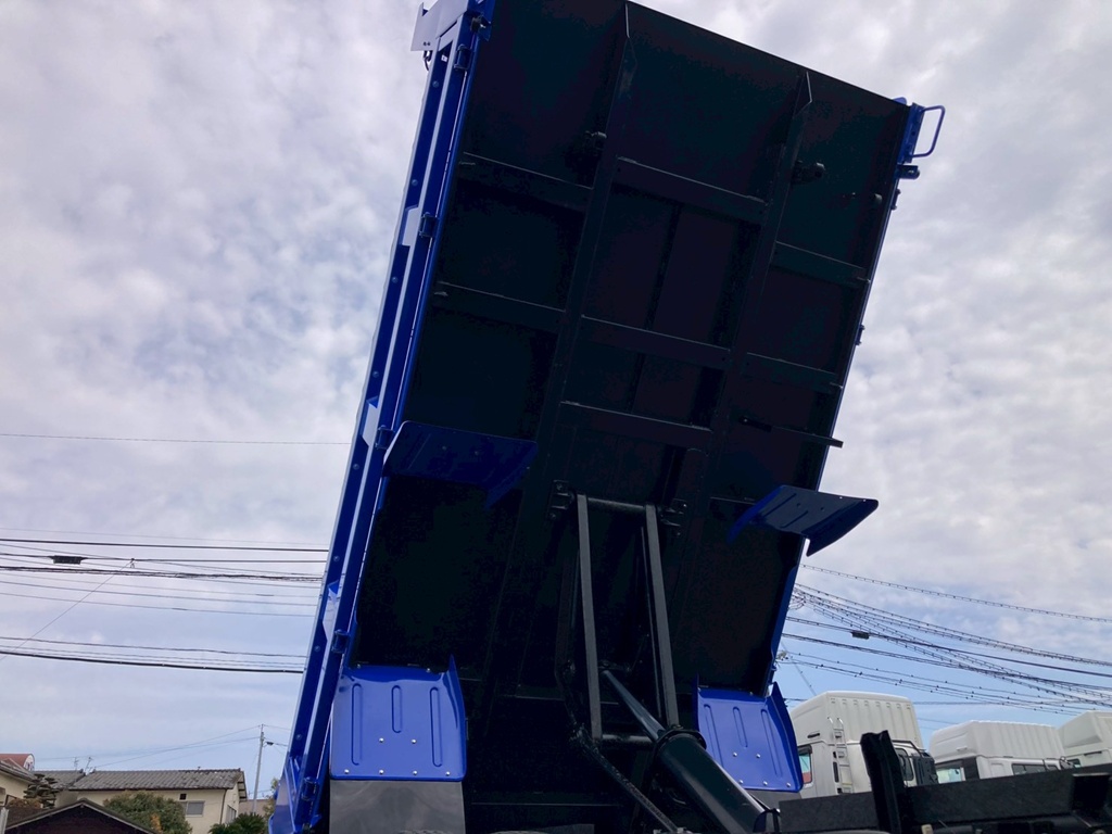 10|いすゞ エルフ 2RG-NKR88AT(2WD)の写真10