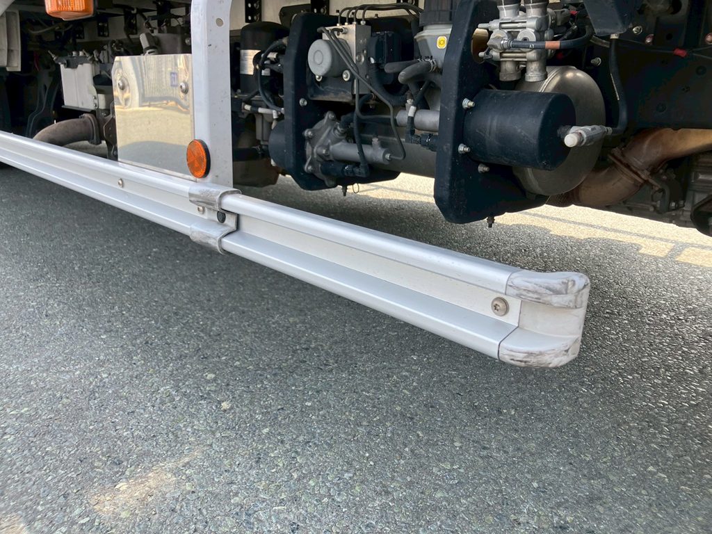 32|日野 レンジャー 2KG-FD2ABG(2WD)の写真32