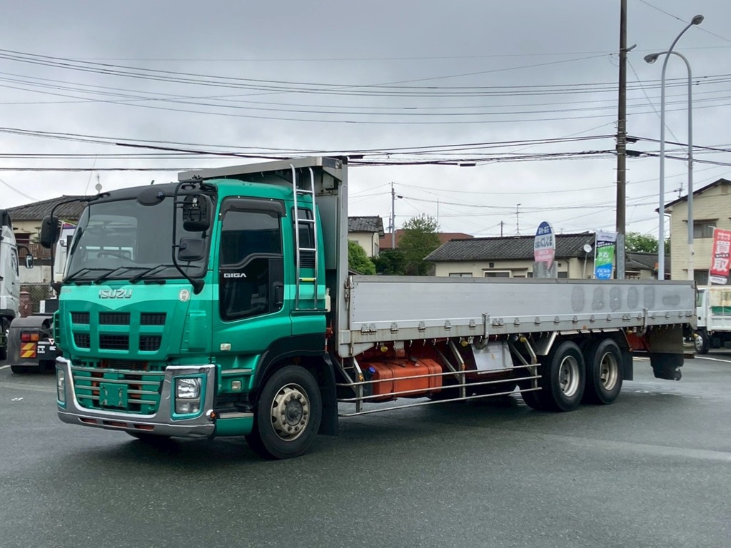 1|いすゞ ギガ QKG-CYM77Aの写真1