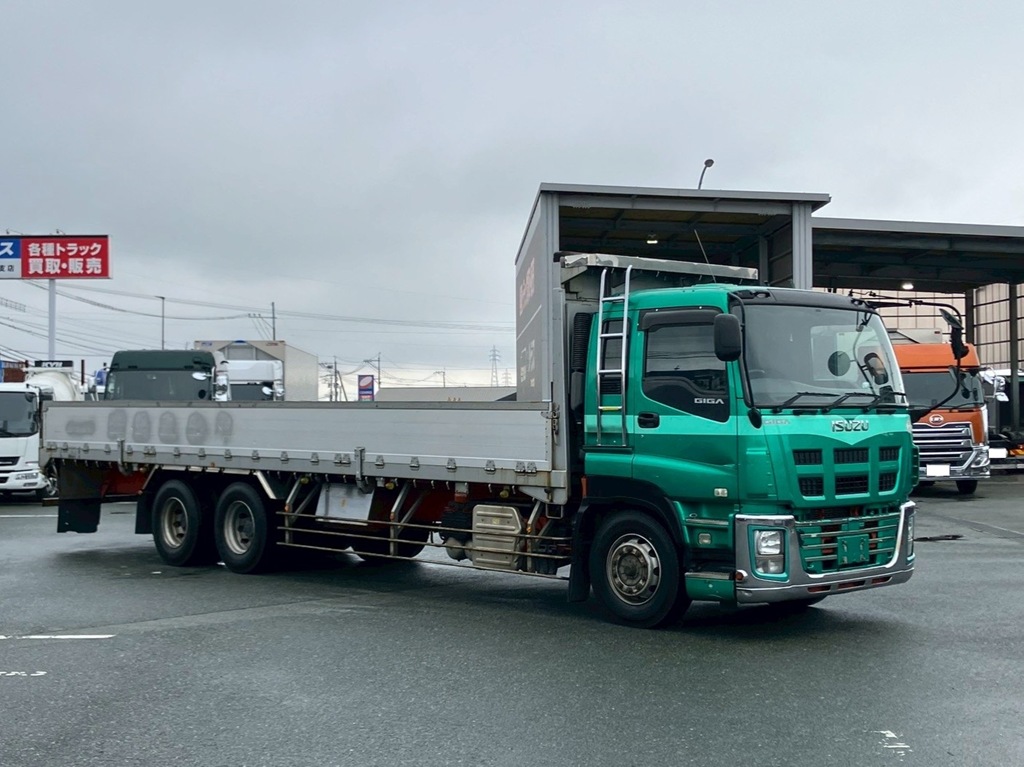 2|いすゞ ギガ QKG-CYM77Aの写真2