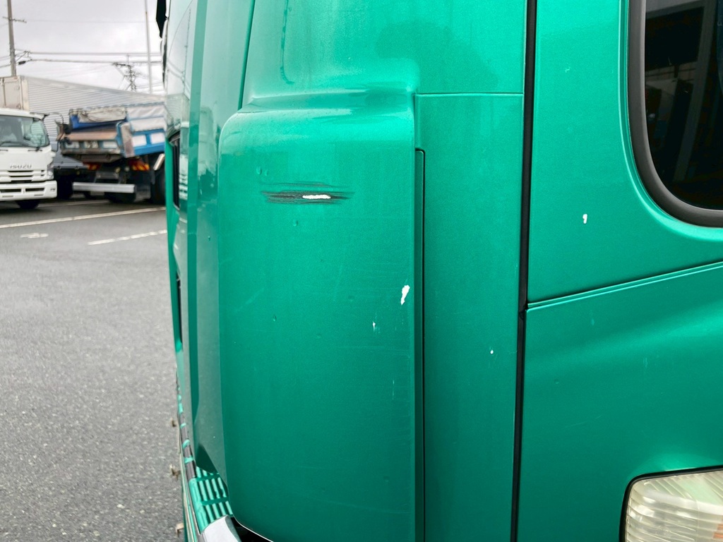 20|いすゞ ギガ QKG-CYM77Aの写真20