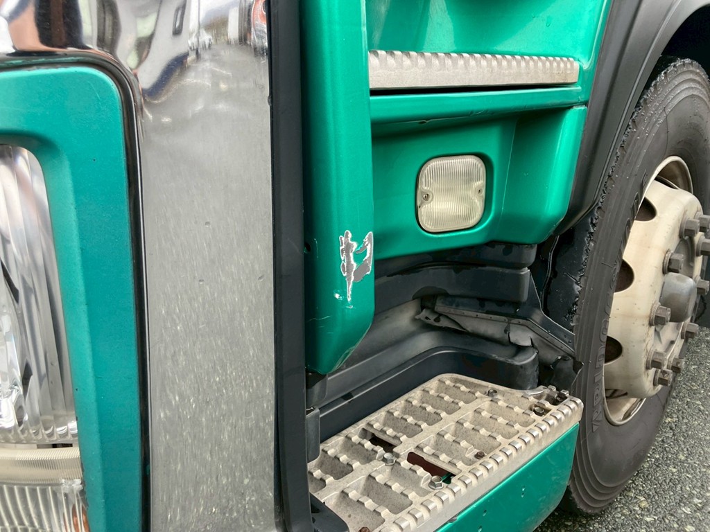 21|いすゞ ギガ QKG-CYM77Aの写真21