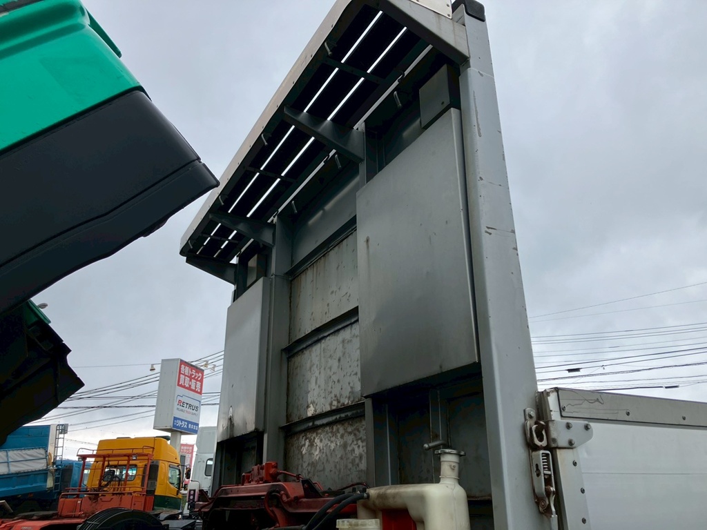 30|いすゞ ギガ QKG-CYM77Aの写真30