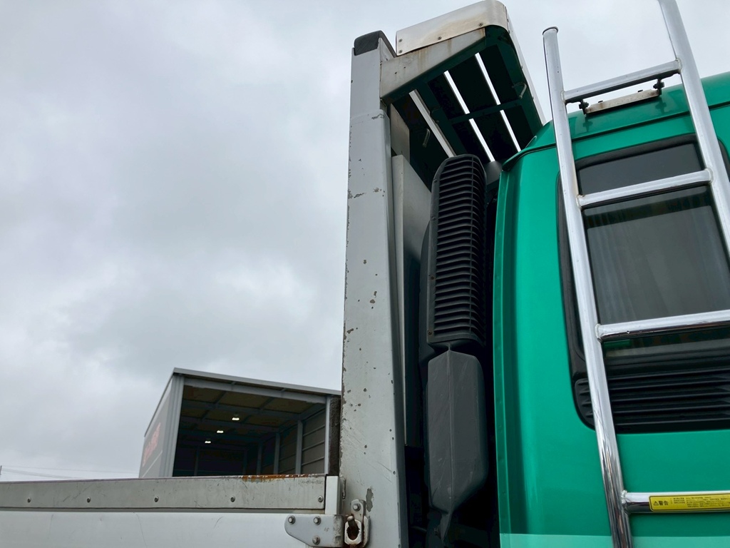 31|いすゞ ギガ QKG-CYM77Aの写真31