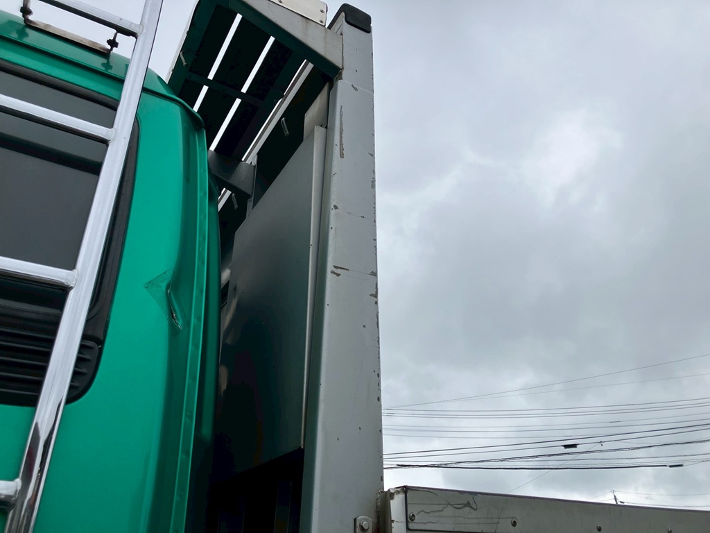 32|いすゞ ギガ QKG-CYM77Aの写真32