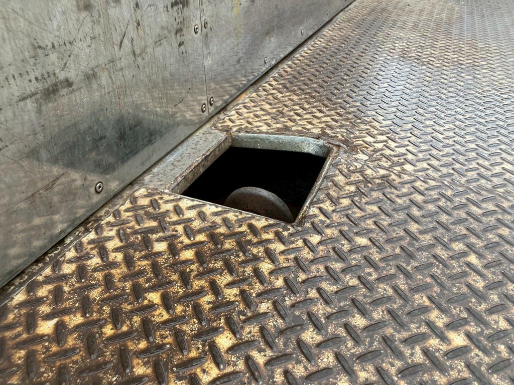 42|いすゞ ギガ QKG-CYM77Aの写真42