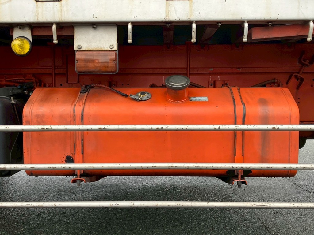 48|いすゞ ギガ QKG-CYM77Aの写真48